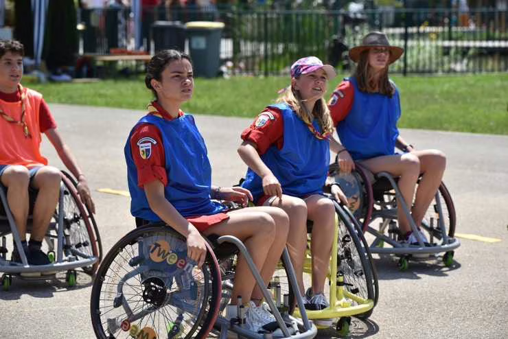 Alcune persone con disabilità (Pixabay)