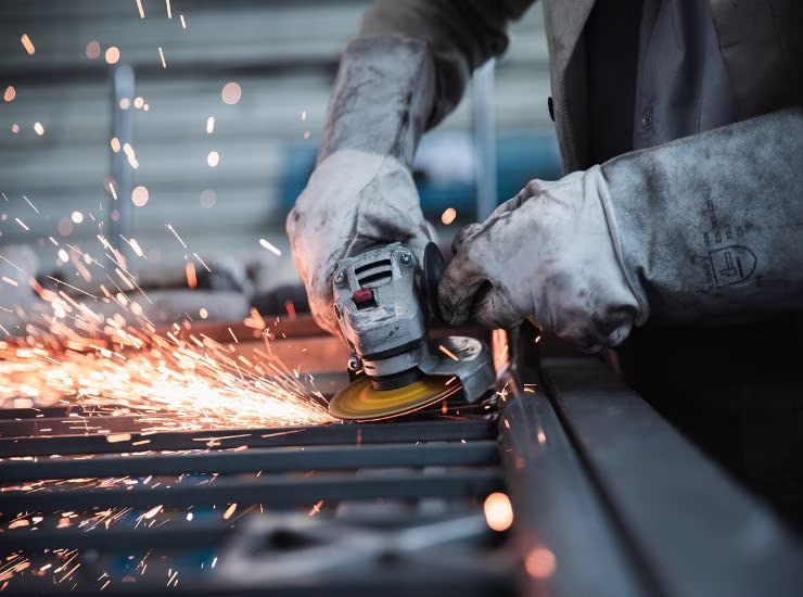Fare lavori pesanti