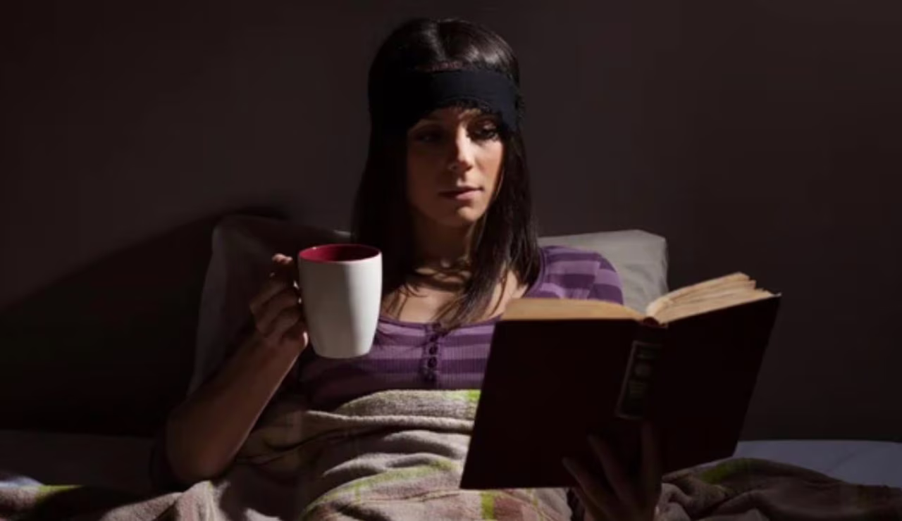 Leggere a letto (Depositphotos foto)