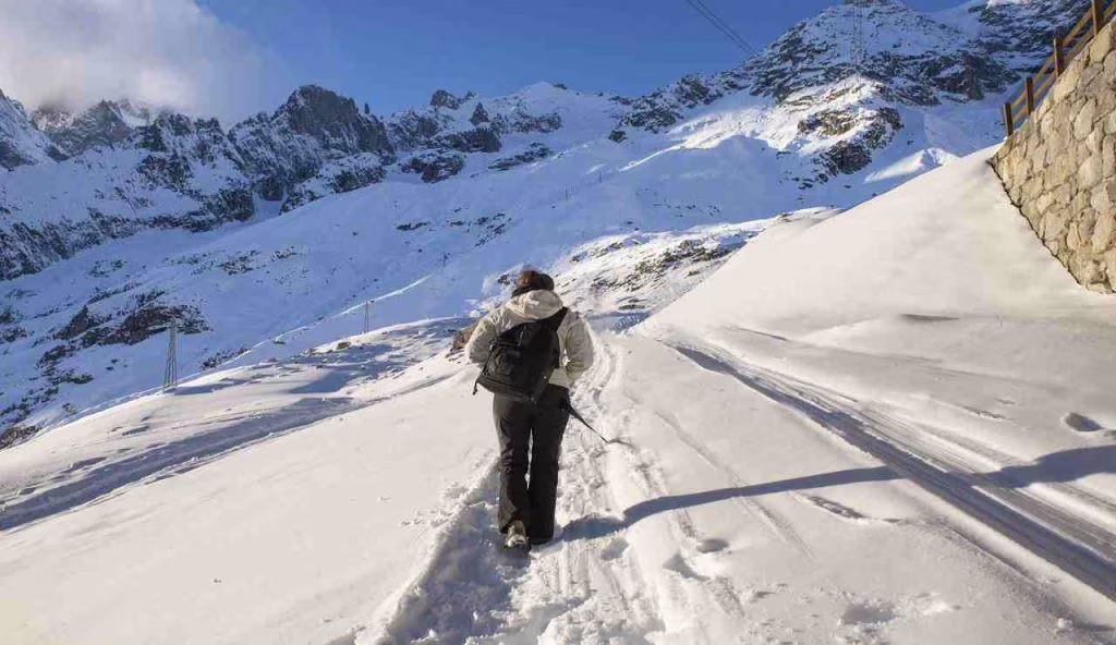 camminare sulla neve