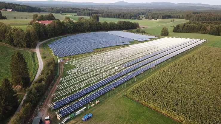 Fotovoltaico nei campi (Pixabay foto)