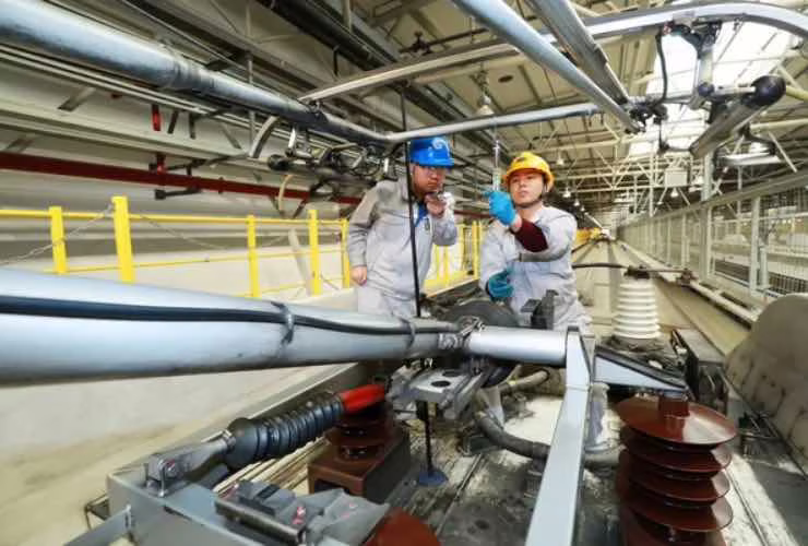 Cina boom elettrico nuovo carburante