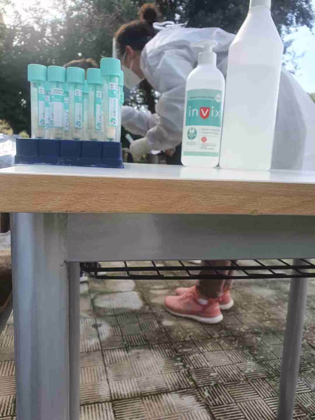 Tamponi salivari, prosegue lo screening tra i banchi nelle scuole sentinella