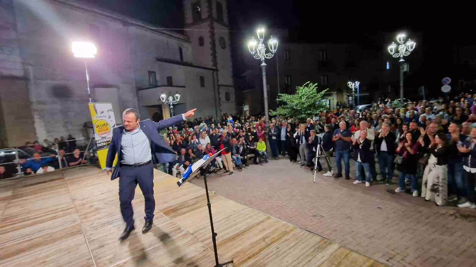 Il tour della Sicilia del leader “Sud Chiama Nord” Cateno De Luca