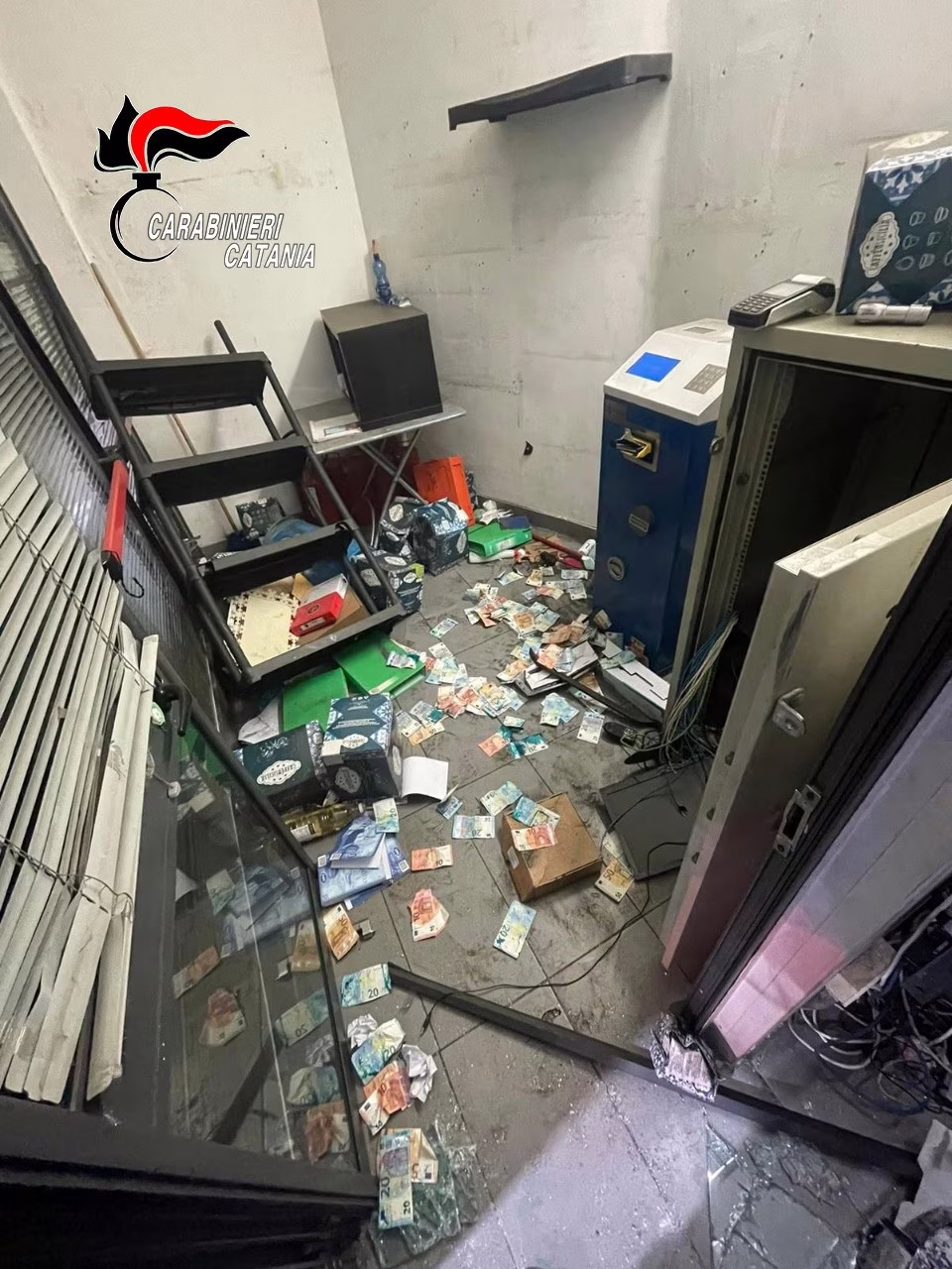 Furto con spaccata al distributore di carburanti, un arresto