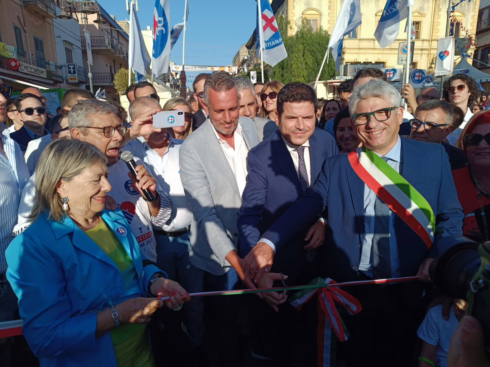Al via la Festa dell’Amicizia, Cuffaro: “Giorno storico per il popolo democristiano”