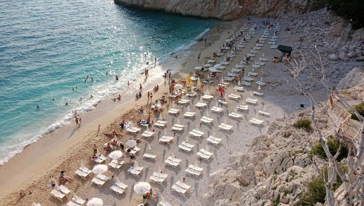 Spiaggia - (cataniaoggi.it-pexels) 