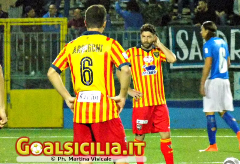 Lecce, Arrigoni: “Siamo umani, attraversiamo periodo difficile. Contro Siracusa partita della vita!”