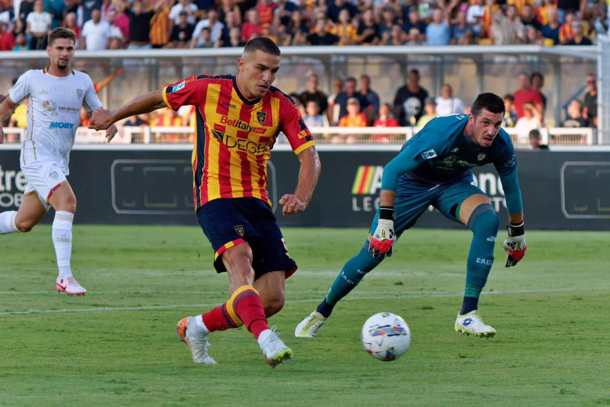 Serie A, Lecce di misura: battuto il Cagliari 1-0