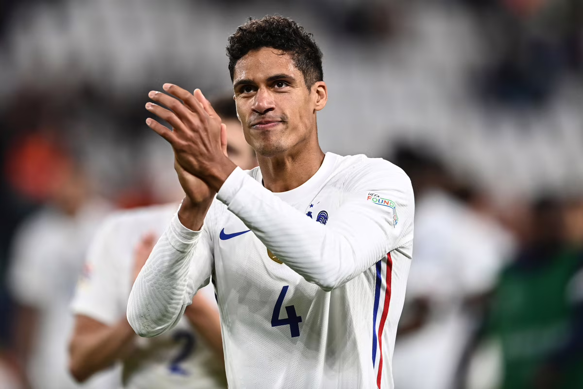 Varane si ritira; “Orgoglioso del mio percorso, resto al Como”