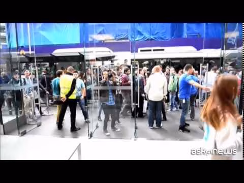 Apple da record, conti battono le attese grazie ad iPhone