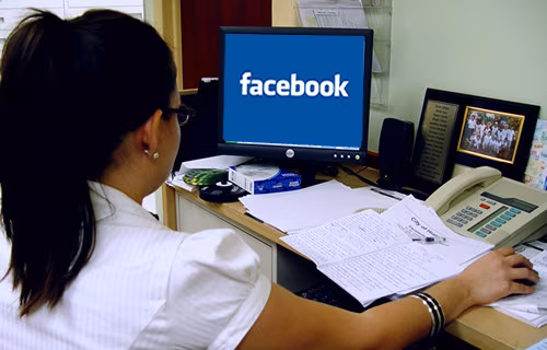 lavoro facebook