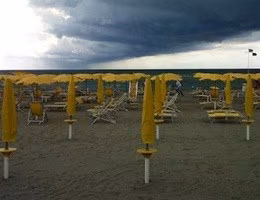 Estate-addio-spazio-alla-pioggia