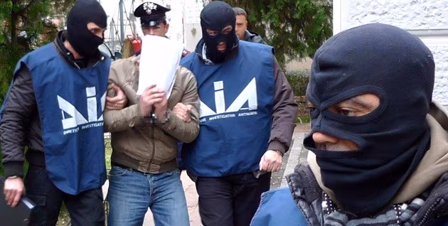 Colpo ai fiancheggiatori di Matteo Messina Denaro, 11 arresti. Lo Voi: non c’è “camorrizzazione” di Cosa Nostra