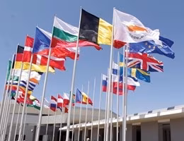 consiglio_bruxelles europa bandiere