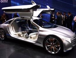 mercedes_125_04_0