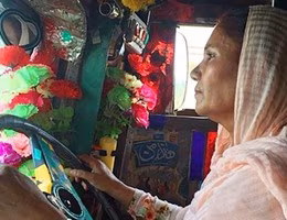 pakistan-female-truck-driver-lead