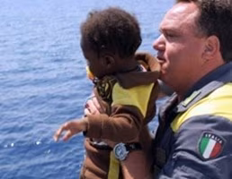 sbarchi_immigrati_bimbo258