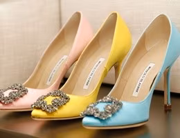 manolo-blahnik-hangisi-shoes-saks