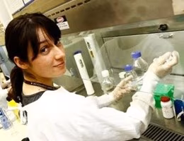 ricercatori laboratorio analisi