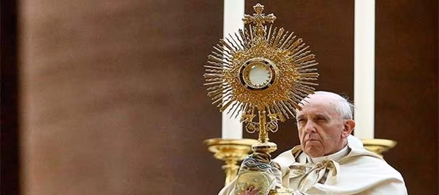 papa-eucaristia2