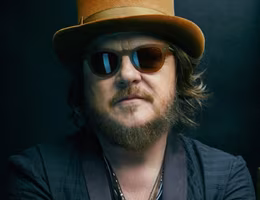 zucchero black cat