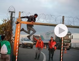 migrants-channel-tunnel