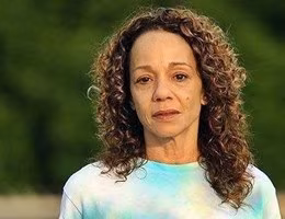 1291570-img-alison-carey