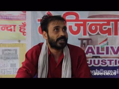 Dichiarato morto protesta da anni: sono vivo fatemi risorgere