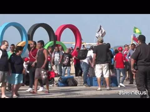 Rio 2016, proteste a Copacabana in sostegno di Dilma Rousseff