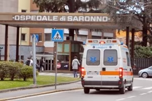 ospedale-ambulanza-giorno-ingresso