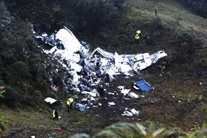 TRAGEDIA IN COLOMBIA, PRECIPITA AEREO CALCIATORI BRASILIANI
