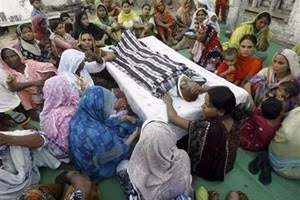 pakistan-liquore-tossico