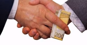 mazzetta-bustarella-tangente