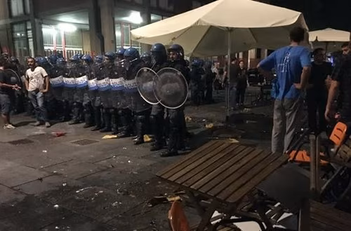 torino carica-polizia