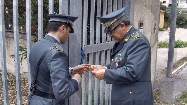 sequestro_60guardiafinjanza