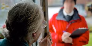 Stretta contro le frodi nei confronti degli anziani, arresto in flagranza