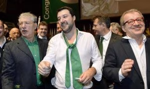LEGA: CON SALVINI TORNA A ORIGINI, TONI DURI E ATTACCA L'EURO