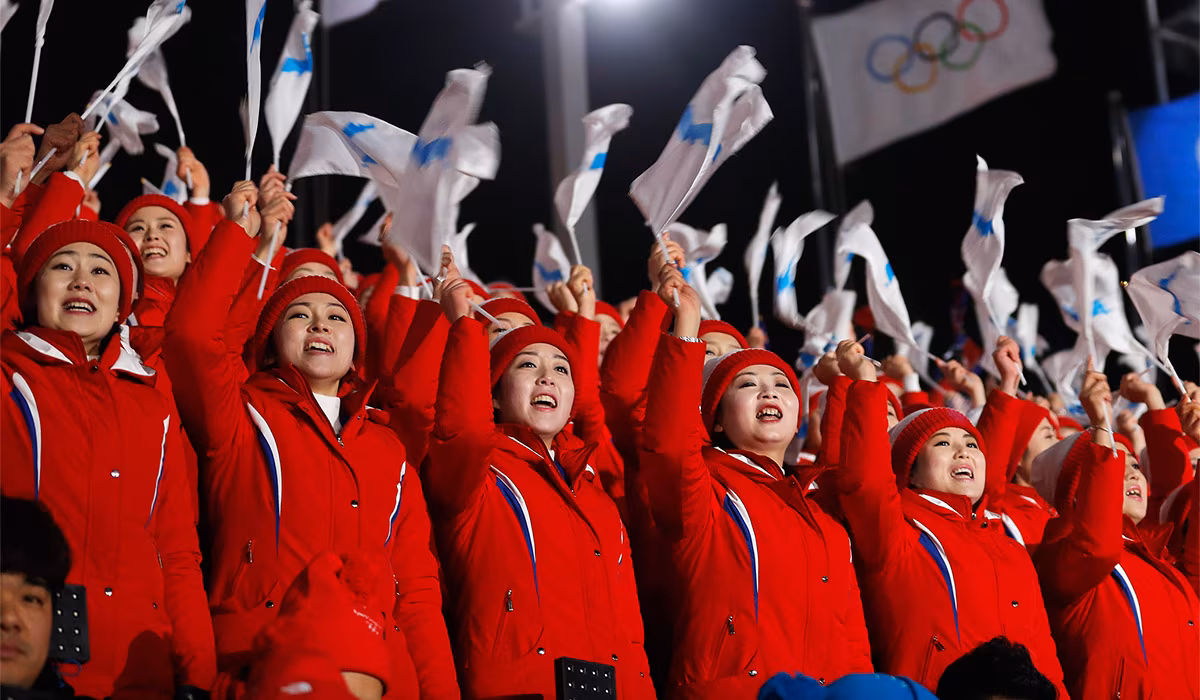 north-korea-cheerleaders