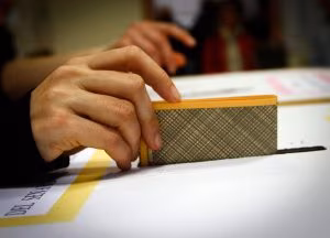 Elezioni-schedaurne