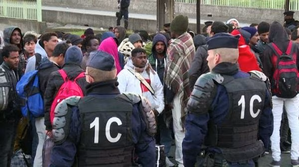 migranti di Parigi