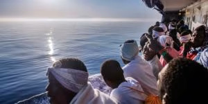 Nave Aquarius in Spagna in 4 giorni. Madrid: Italia rischia responsabilità penali