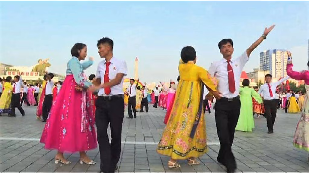 Gran ballo di massa in NordCorea