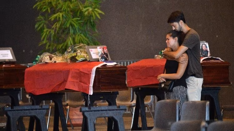 Genova, in Fiera la camera ardente