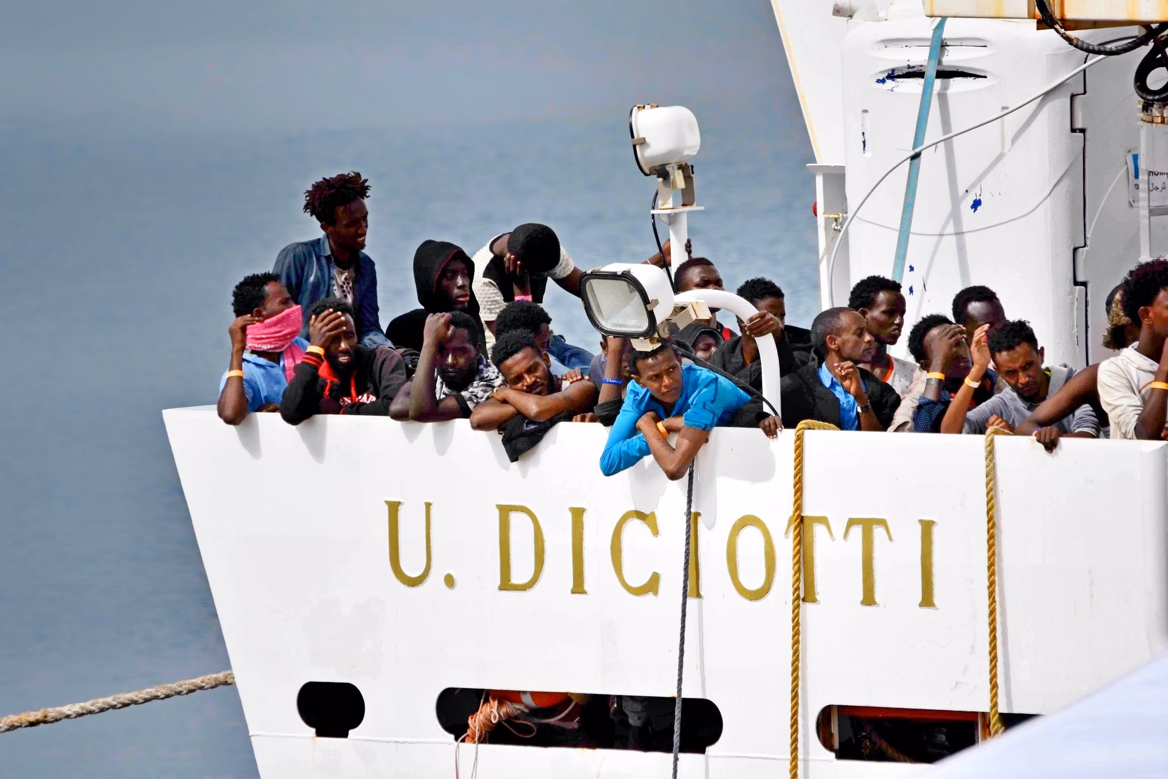 nave-diciottimigranti