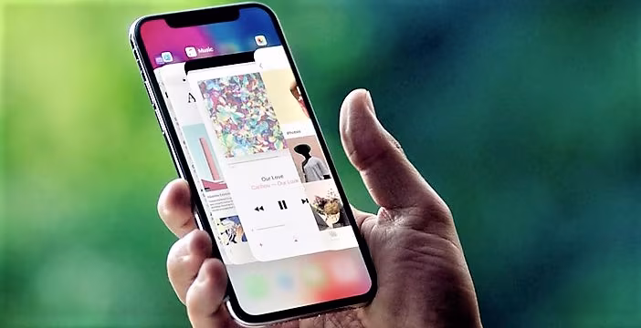 Apple lancia i nuovi iPhone X (2)
