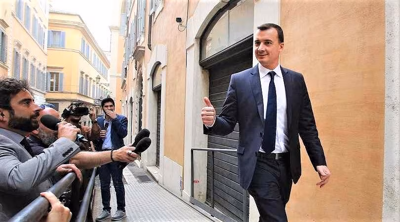 Governo: riunione ai gruppi parlamentari