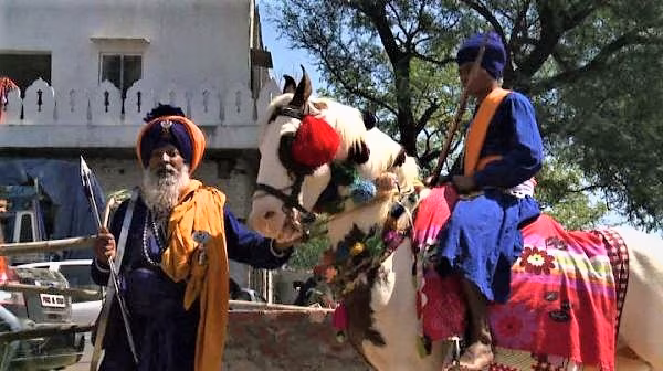 Urina di vacca e incensi (2)