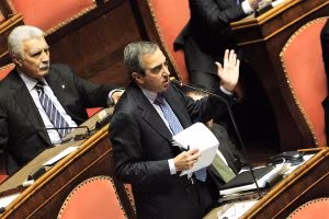 “Operazione a tappeto anti spacciatori”. Nel mirino di Salvini anche pusher e droghe