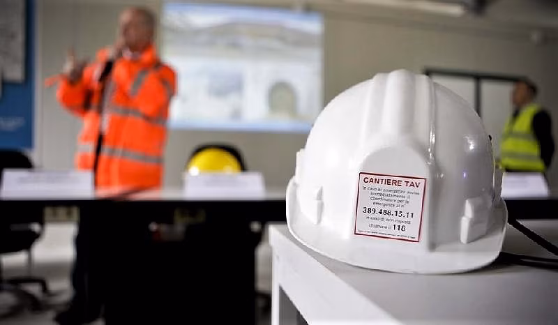 tav-casco-cantiere